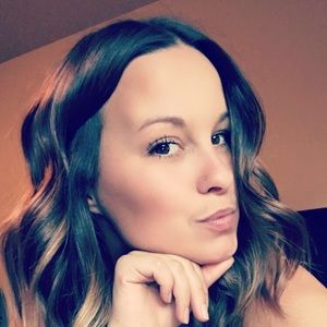 Meet your Posher, Monica